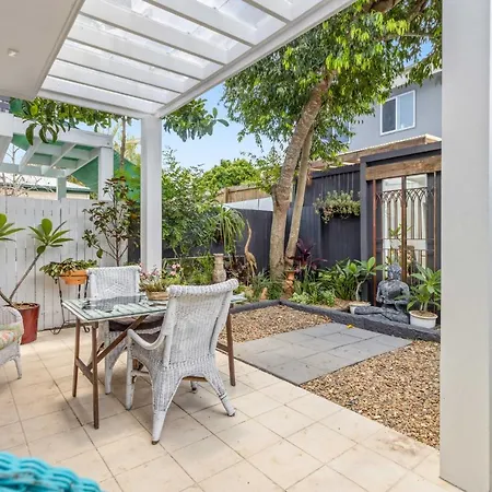 Spaciously Eclectic 2-bed Townhouse