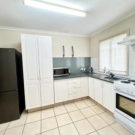 Boutique With Garage * Brisbane