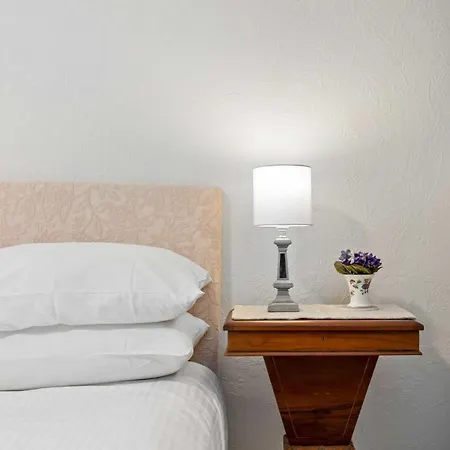 Spaciously Eclectic 2-bed Townhouse Brisbane