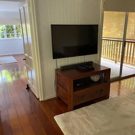 Authentic Queenslander In The Heart Of *