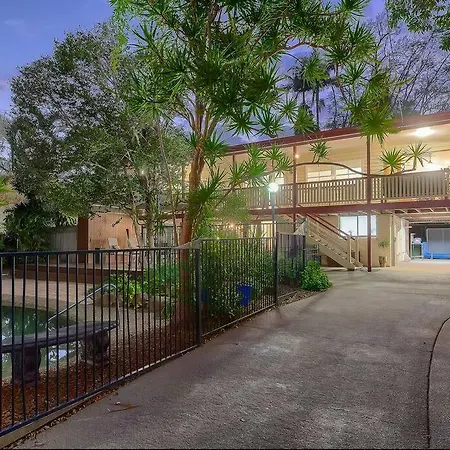 Authentic Queenslander In The Heart Of Brisbane