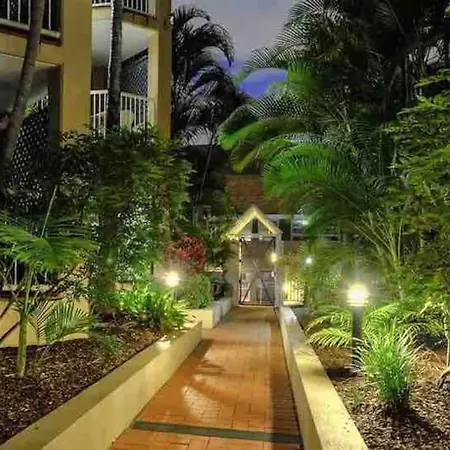 Oasis In Cbd With Free Secured Parking Apartment *