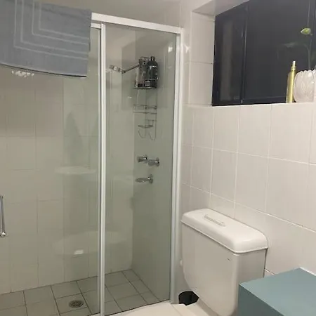 Apartment Oasis In Cbd With Free Secured Parking *
