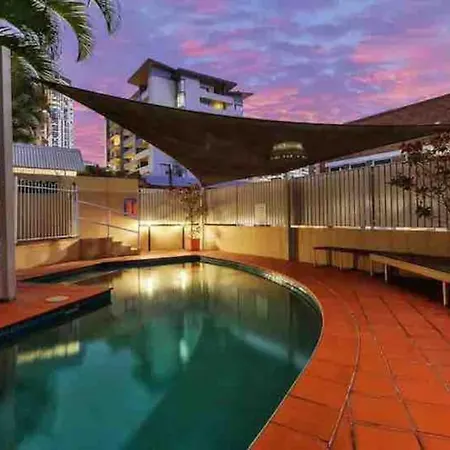 Oasis In Cbd With Free Secured Parking Apartment