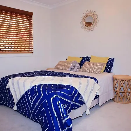 Villa Bali Style Designer's House In Location *