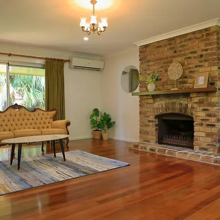 Bali Style Designer's House In Location Villa Brisbane