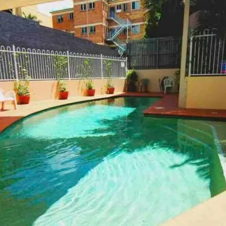 Apartment Oasis In Cbd With Free Secured Parking *