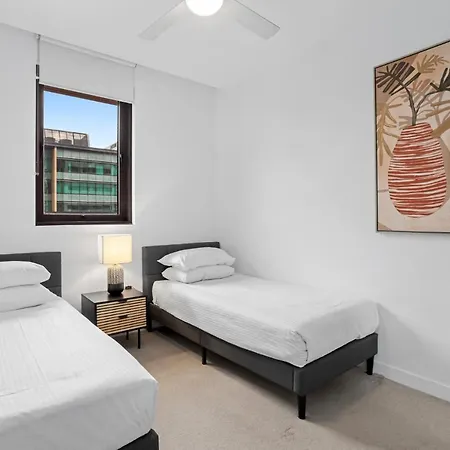 Apartment Cosy 2-bedroom With Pool, Gym & Parking