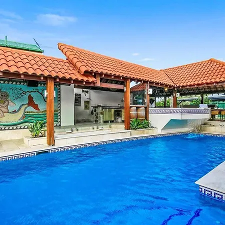 Old World Charm-city Views+pool Brisbane