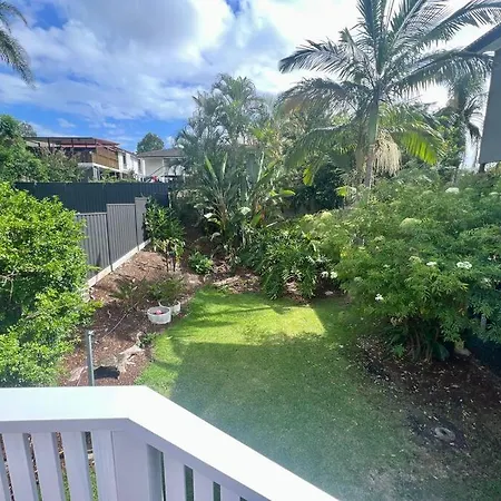 Spacious Red Hill Pad With Deck *