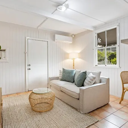 'mini Blue' - Charming 1-bed Near Local Shops * Brisbane