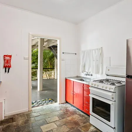 Holiday home 'mini Blue' - Charming 1-bed Near Local Shops Brisbane
