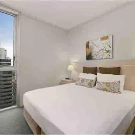 Apartment 2 Bedroom Unit In The Cbd With Free Parking Brisbane