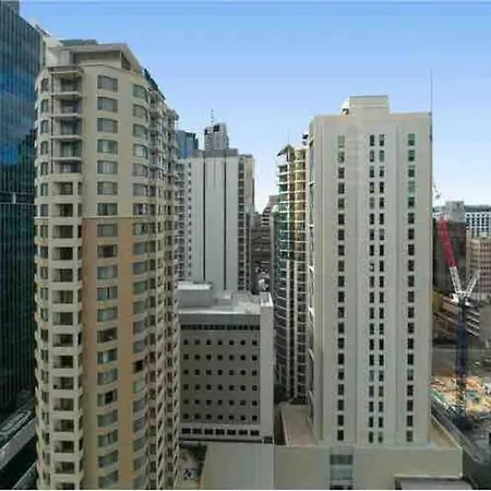 Apartment 2 Bedroom Unit In The Cbd With Free Parking