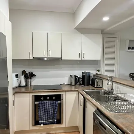 Relax At Chateau St Lucia Apartment Brisbane