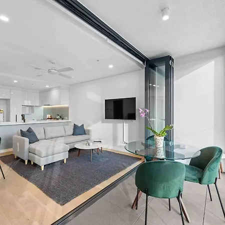 Fortitude Valley Prime Position 2 X Bed, View, Parking, Pool Apartment *