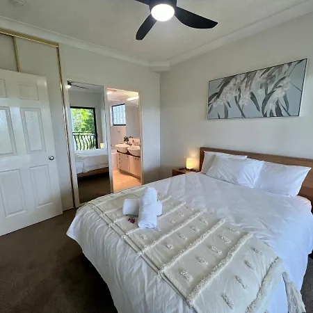Luxe 2 Bedroom Apt W/ Car Park * Brisbane