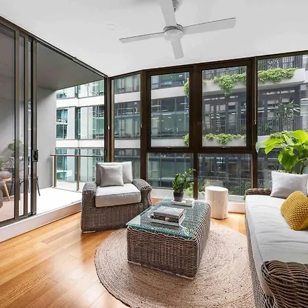 Newstead Ideally Located 2bed 2bath Free Parking In Heart Of Everything Apartment Brisbane
