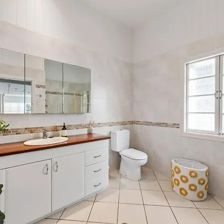 Charming 5br Family W/pool 10min From Airport