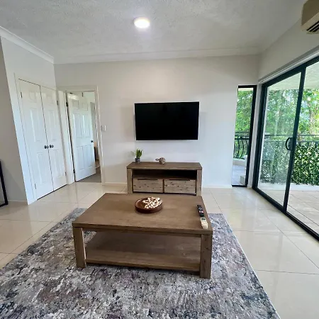 Apartment Luxe 2 Bedroom Apt W/ Car Park *