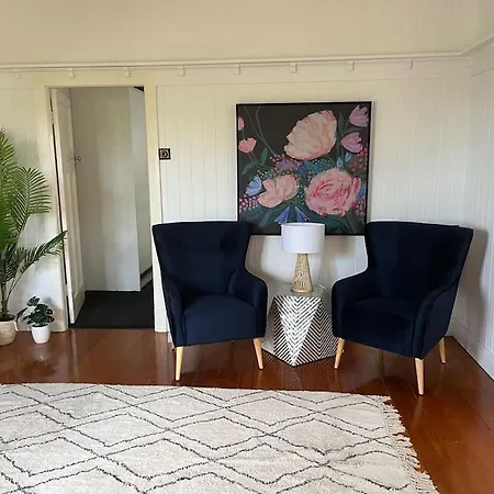 Charming 5br Family W/pool 10min From Airport Holiday home Brisbane