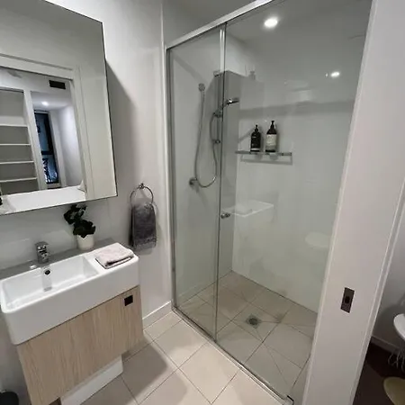 Apartment Newstead Ideally Located 2bed 2bath Free Parking In Heart Of Everything