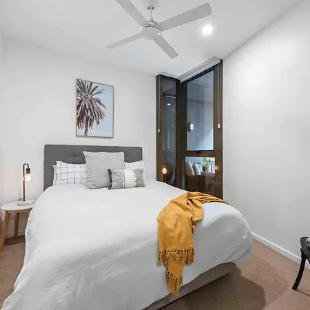 Newstead Ideally Located 2bed 2bath Free Parking In Heart Of Everything