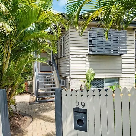 Charming 5br Family W/pool 10min From Airport