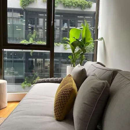Newstead Ideally Located 2bed 2bath Free Parking In Heart Of Everything Apartment *