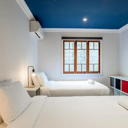 Bright And Airy Queenslander With Views Villa Brisbane