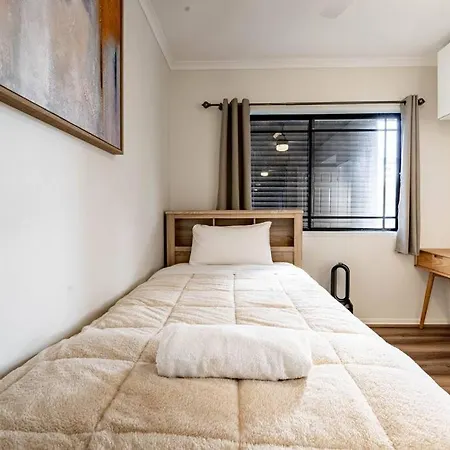 Apartment Relax In 2b2b Chateau Near Uq With Parking+balcony Brisbane