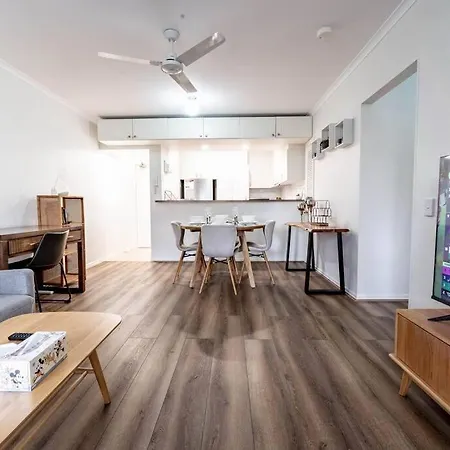 Apartment Relax In 2b2b Chateau Near Uq With Parking+balcony