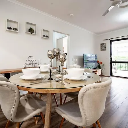 Relax In 2b2b Chateau Near Uq With Parking+balcony Apartment *