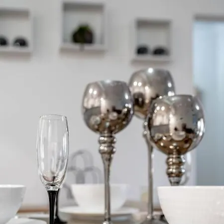 Relax In 2b2b Chateau Near Uq With Parking+balcony * Brisbane
