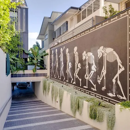 Escape 2 The New 3bed Highgate Hill Brisbane
