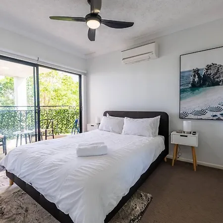 Luxurious 2-bedroom Space With Private Parking Apartment