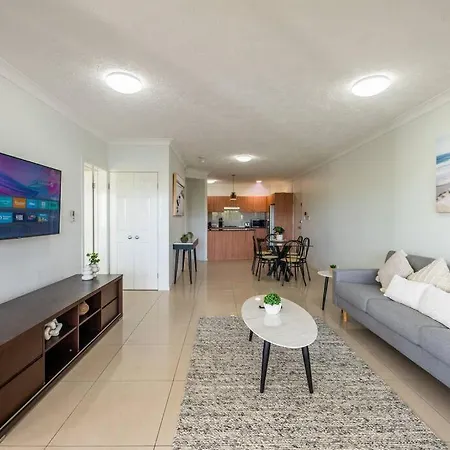 Luxurious 2-bedroom Space With Private Parking