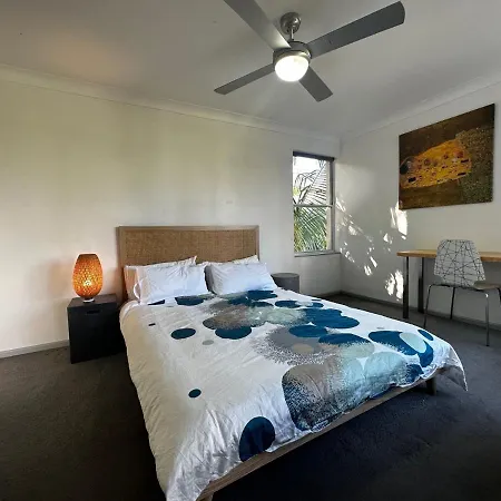 Central, Leafy & Modern 3-bedroom