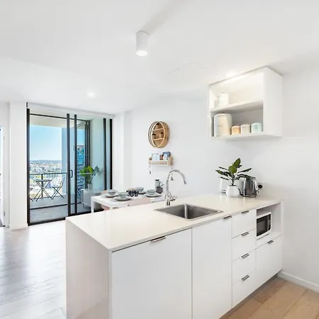 Elegant And Cozy Floor 1bd At South Bank