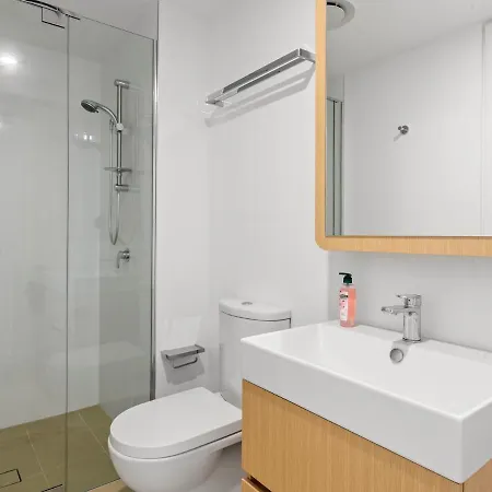 Stunning View Brand New 2br Brisbane