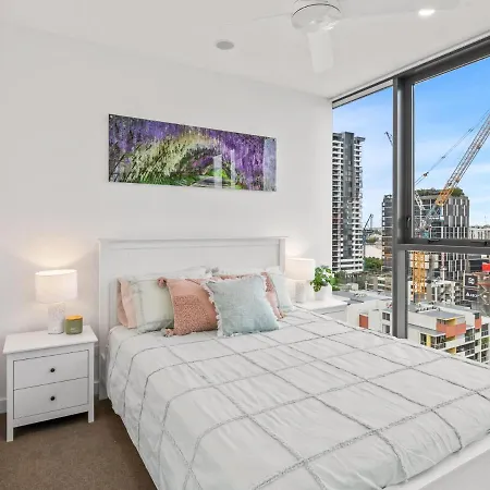 Apartment Stunning View Brand New 2br Brisbane