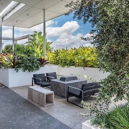 Central Bowen Hills Apartment *