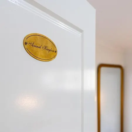 Willow Luxury Retreat: Pool Jacuzzi, Sauna Brisbane