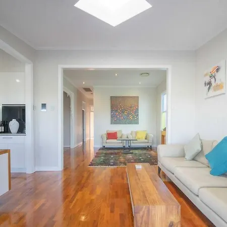 West End Luxury 5b3b W Parking And Pod Music System M9 * Brisbane