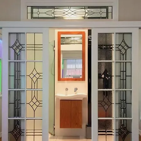 West End Luxury 5b3b W Parking And Pod Music System M9