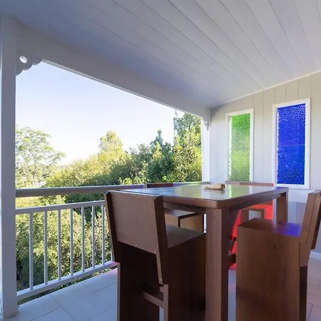 Holiday home West End Luxury 5b3b W Parking And Pod Music System M9 Brisbane
