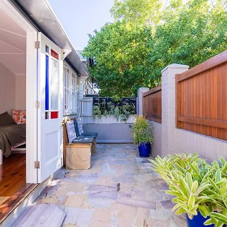West End Luxury 5b3b W Parking And Pod Music System M9 Brisbane
