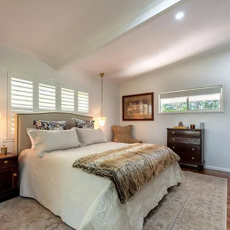 Villa Willow Luxury Retreat: Pool Jacuzzi, Sauna