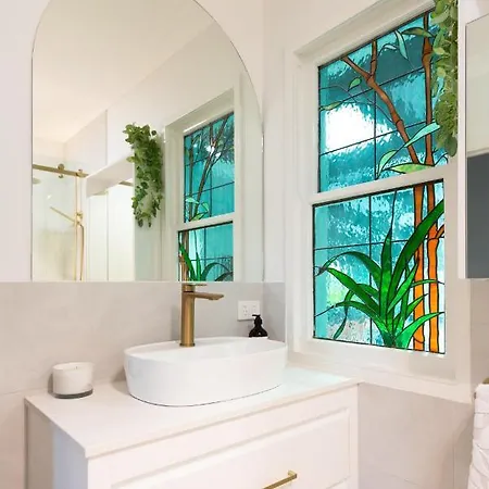 Villa Willow Luxury Retreat: Pool Jacuzzi, Sauna Brisbane