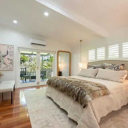 Willow Luxury Retreat: Pool Jacuzzi, Sauna * Brisbane
